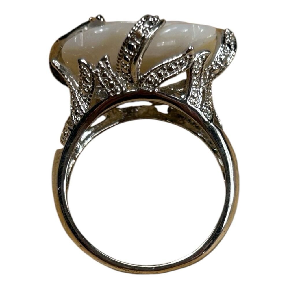 Carved Mother of Pearl Rose Statement Ring 10K Gold Electroplate Size 8.75 - Picture 3 of 5